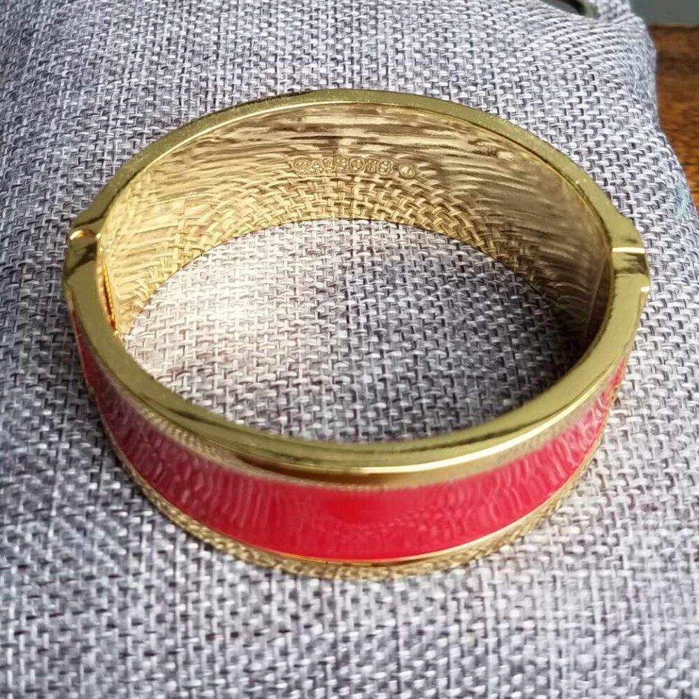 Talbots Hinged Red Enamel Bangle - Picture 3 of 8